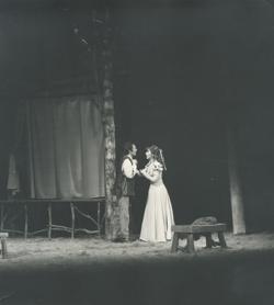 YE1976_01_PH015