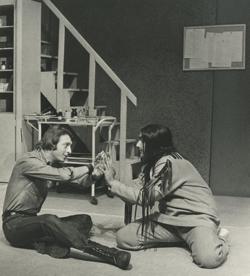 YE1976_02_PH001