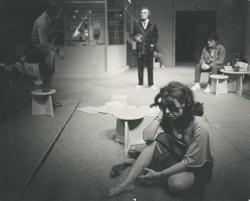 YE1976_02_PH018