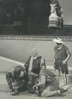 YE1976_08_PH005