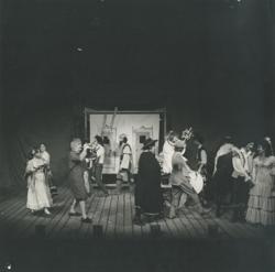 YE1976_10_PH002