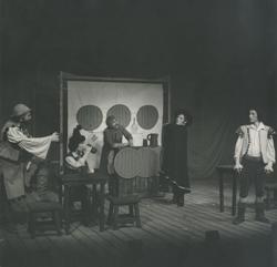 YE1976_10_PH005