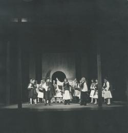 YE1976_11_PH004