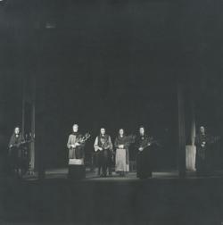 YE1976_11_PH008