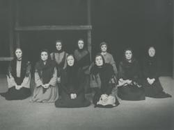 YE1976_11_PH026