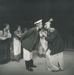 YE1976_13_PH019