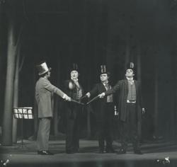 YE1977_02_PH011