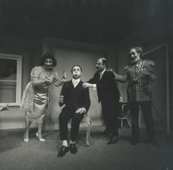 YE1977_04_PH011