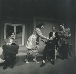YE1977_04_PH016