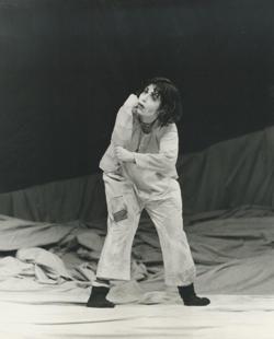 YE1977_07R01_PH010