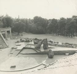 YE1977_10_PH024
