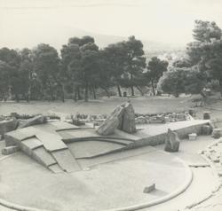 YE1977_10_PH025