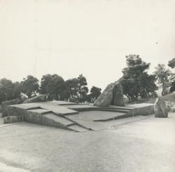 YE1977_10_PH026
