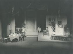 YE1979_11_PH011