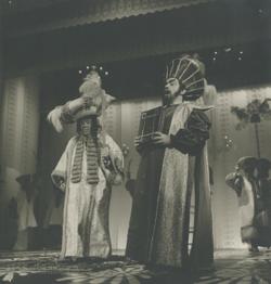 YE1979_12_PH003