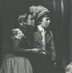 YE1980_13_PH001