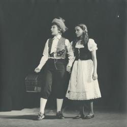 YE1980_13_PH010