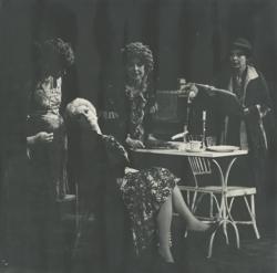 YE1981_03_PH011