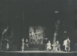 YE1981_04_PH001