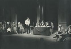 YE1981_04_PH017