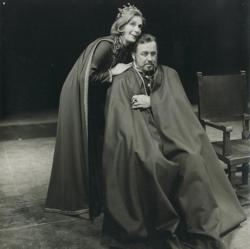 YE1981_17_PH006