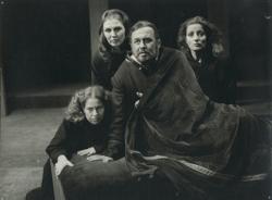 YE1981_17_PH016