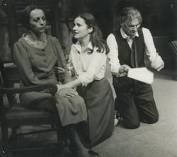 YE1981_18_PH020