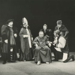 YE1981_19_PH012