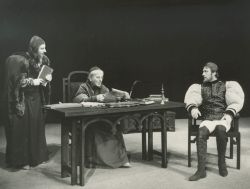 YE1981_19_PH013