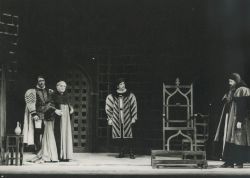YE1981_19_PH023