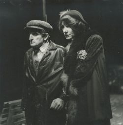 YE1981_20_PH014