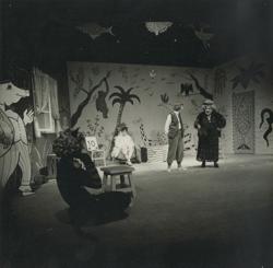 YE1981_21_PH005