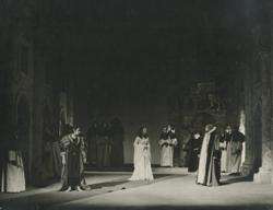 YE1982_13_PH013