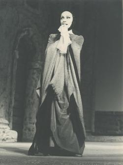 YE1982_13_PH030