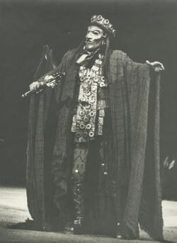YE1983_07_PH004