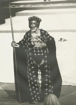YE1983_09_PH006