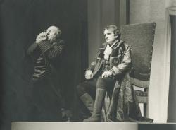 YE1983_10_PH008