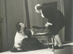 YE1983_10_PH017