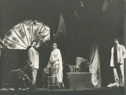 YE1984_01_PH022