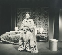 YE1984_10_PH010