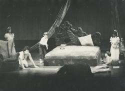 YE1984_11_PH007