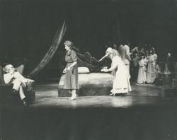 YE1984_11_PH015
