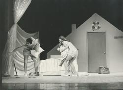 YE1985_05_PH003