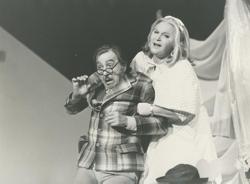 YE1985_05_PH019