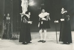 YE1985_11_PH017