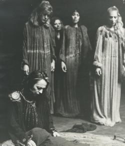 YE1985_13_PH005