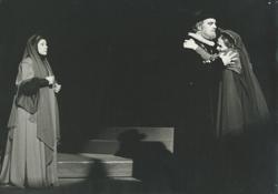 YE1986_02_PH012
