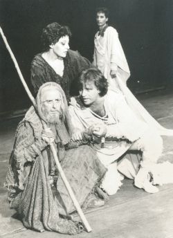 YE1986_07_PH012