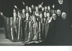 YE1986_07_PH019