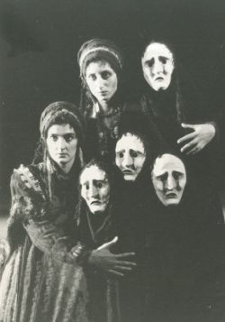 YE1986_07_PH021